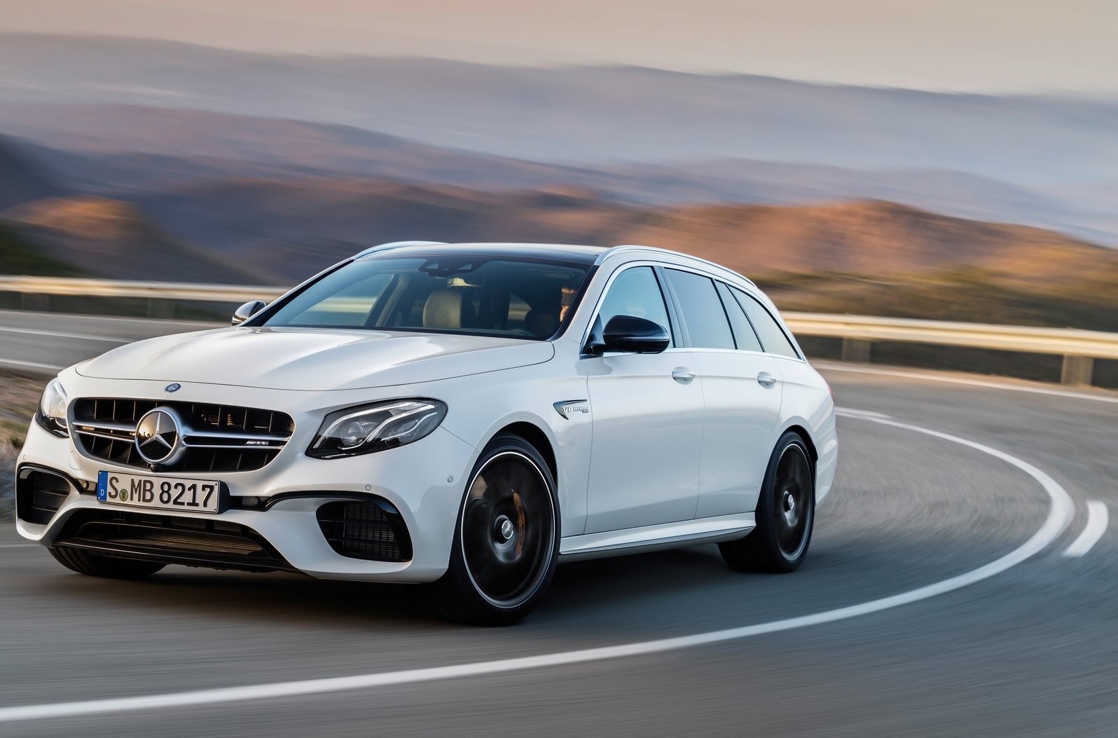 Mercedes-AMG yeniden Estate liginde: E63S Estate