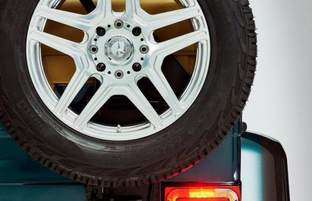 Mercedes-Maybach G650 Landaulet perdelerini araladı