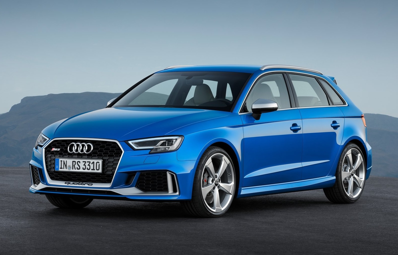 O da evrimden payını aldı: Yeni Audi RS3 Sportback.