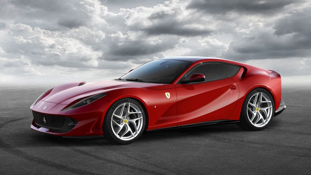 Ferrari'nin yeni makinası: 812 Superfast