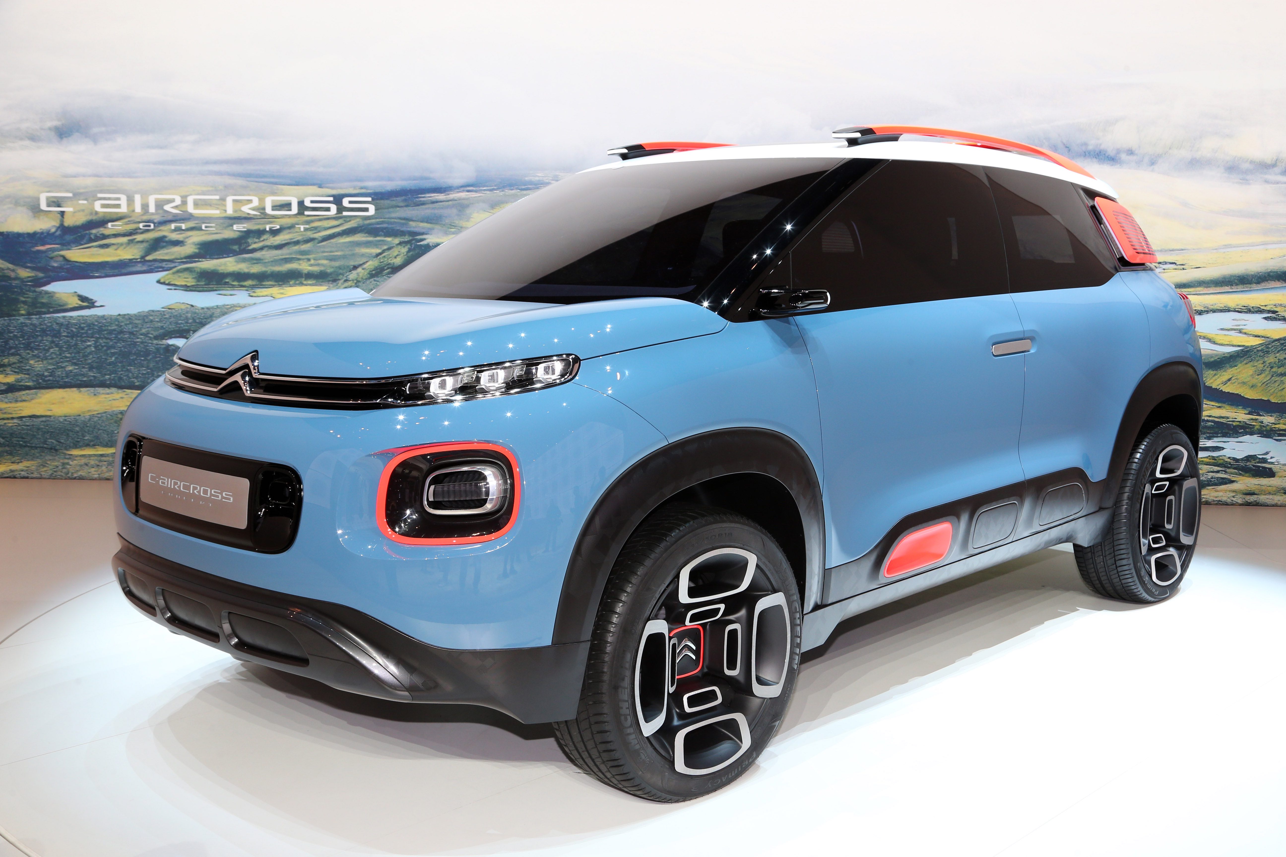 CITROEN,  YENİ MODEL ATAĞINI C-AIRCROSS CONCEPT VE  SPACETOURER 4X4 Ë CONCEPT İLE SÜRDÜRÜYOR