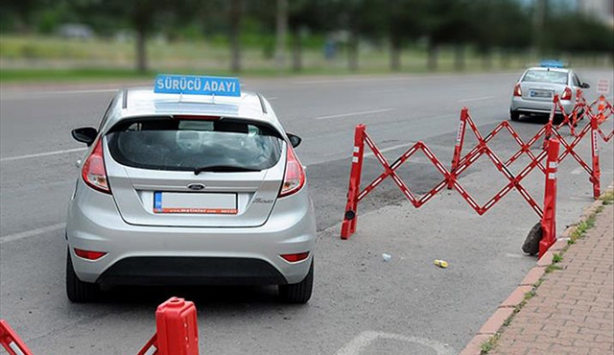 Ehliyette yeni sınav dönemi