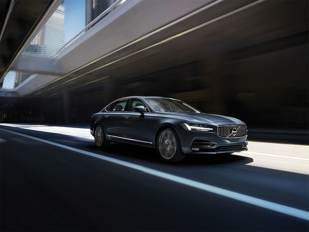 Volvo'nun amiral gemisi çarpışma testinde