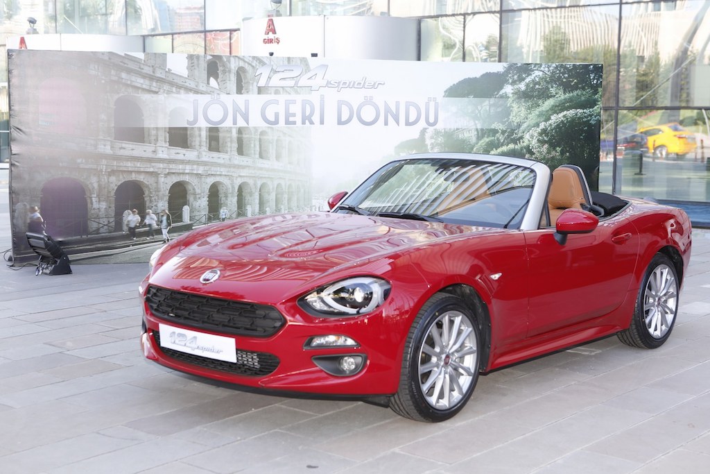 Fiat 124 Spider tanıtıldı
