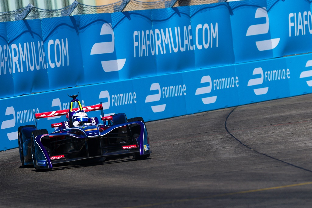 New York'ta düzenlenen ilk otomobil yarışı sona erdi