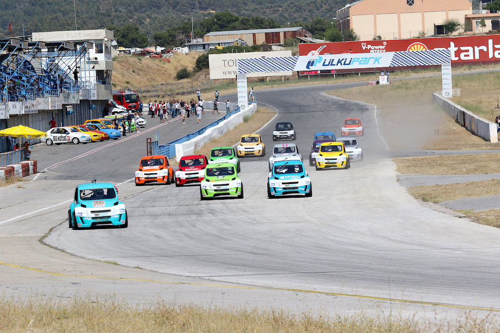 V1 challenge heyecanı İzmir'de start aldı