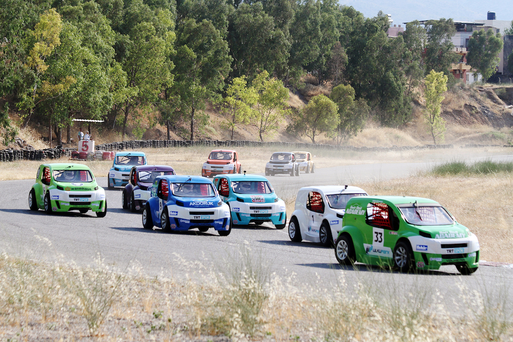 Volkicar'lar İzmir'de yarışıyor