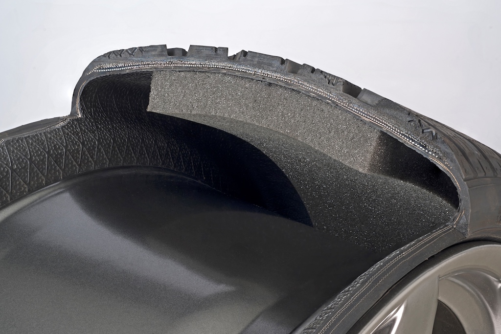 Goodyear'dan sessiz kış lastiği