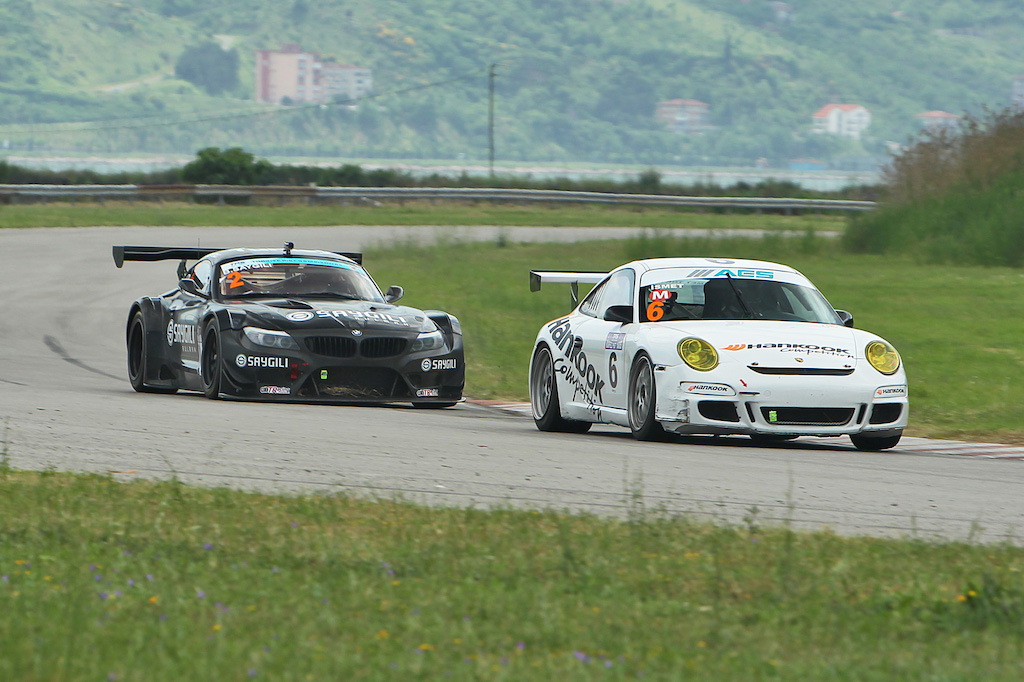 Körfez Pistinde tam 8 yarış bir arada