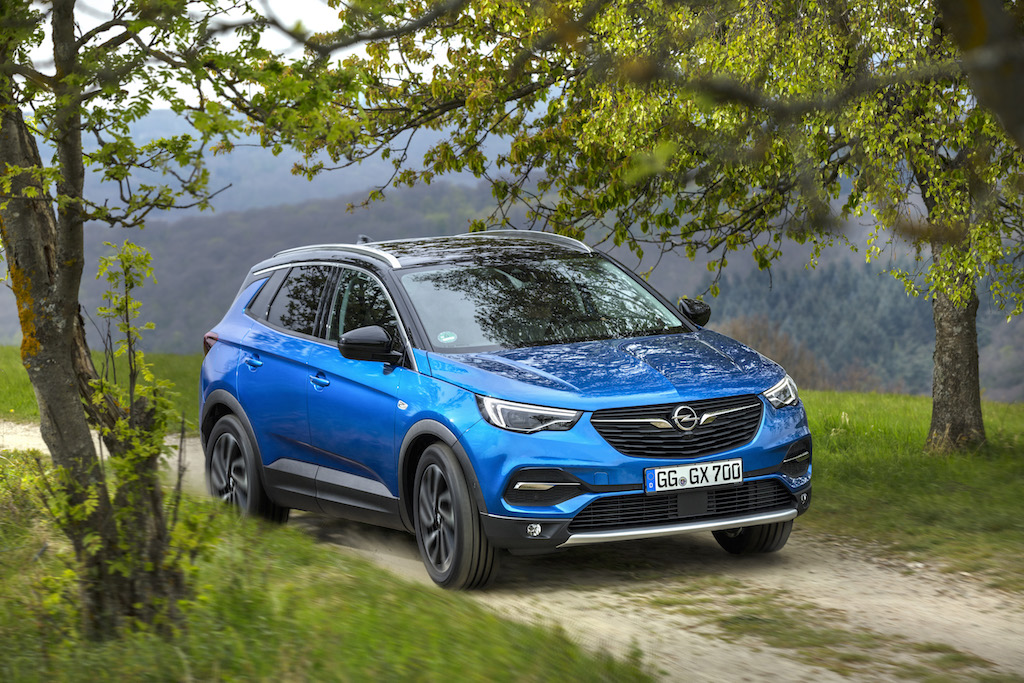 Opel'in X ailesinin yeni üyesi: Grandland X