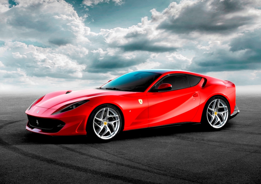 Ferrari'nin en hızlısı 812 Superfast Türkiye'ye ayak bastı