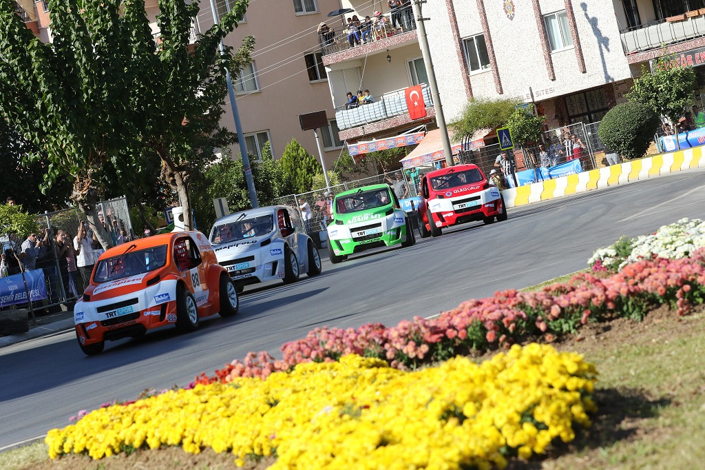 V1 Challenge rüzgarı Aydın'da esti