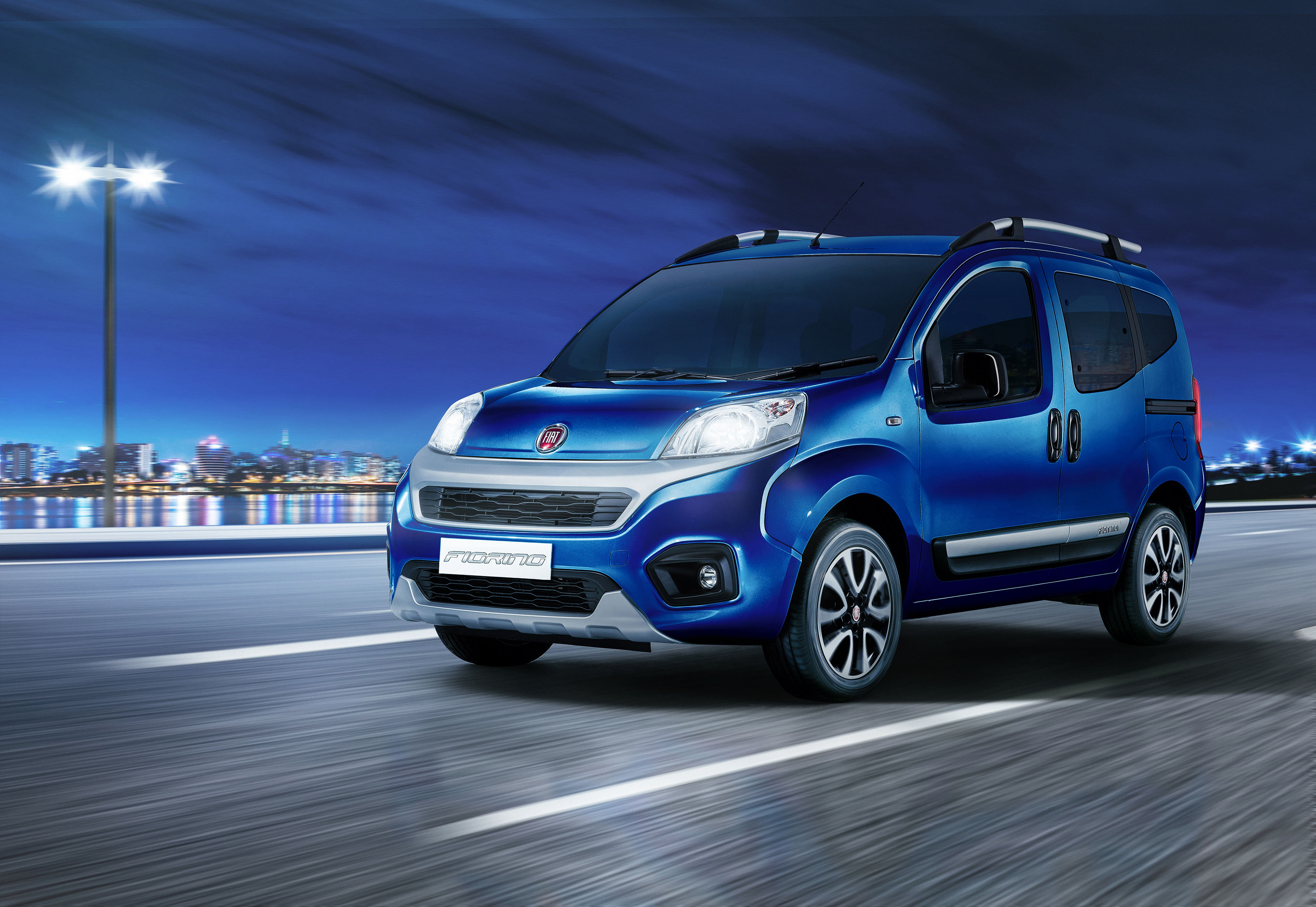 Fiat Fiorino'ya Yeni Benzinli Motor Seçeneği!