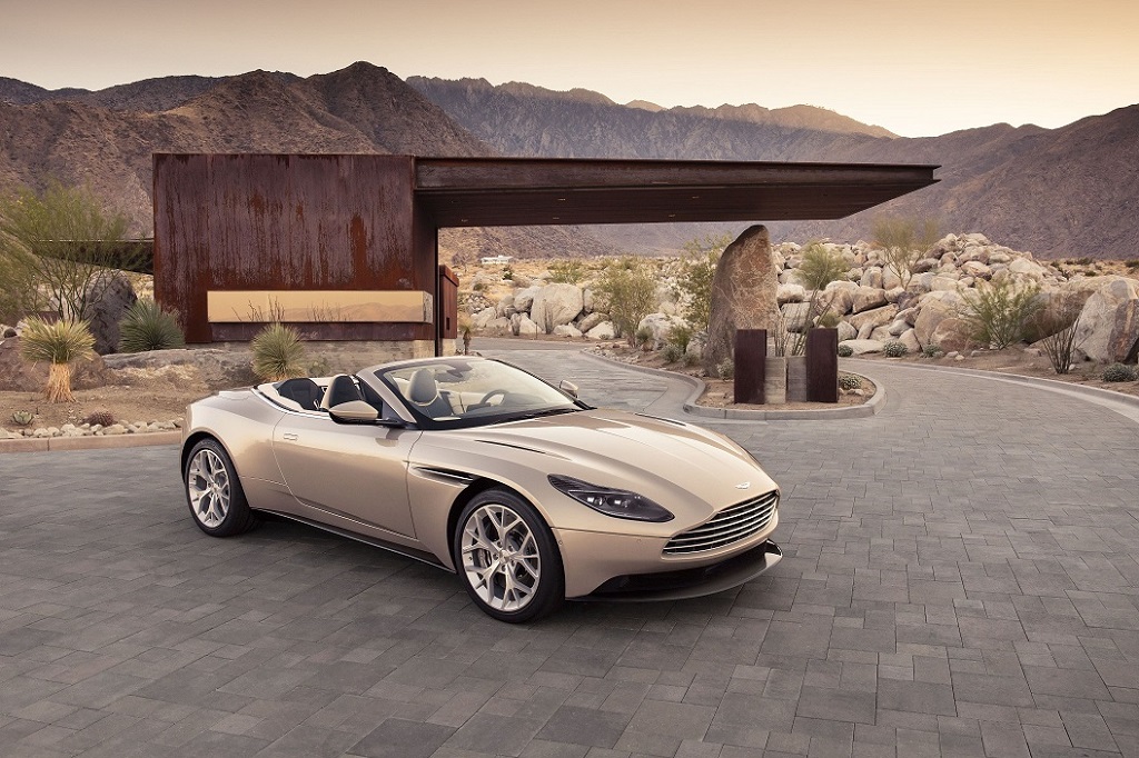 Yeni Aston Matin DB11 Volante geri dönüyor