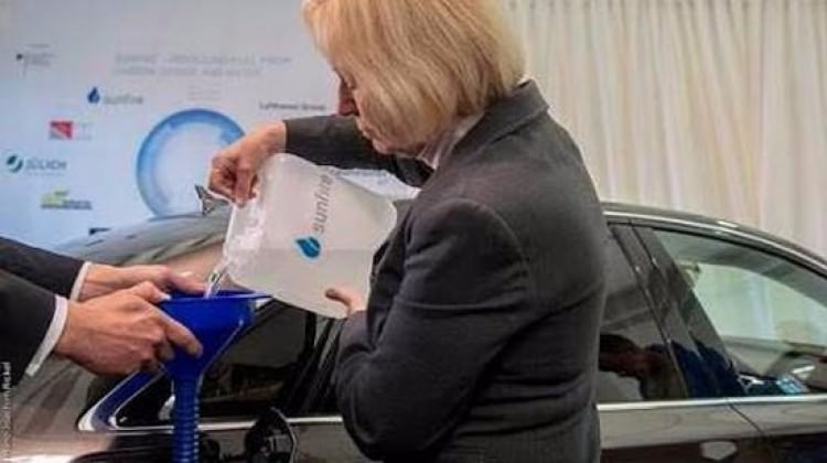 Audi, sudan elde edilen dizel için kolları sıvadı