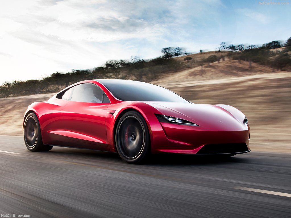 Tesla yeni çılgın modeli Roadster'ı tanıttı