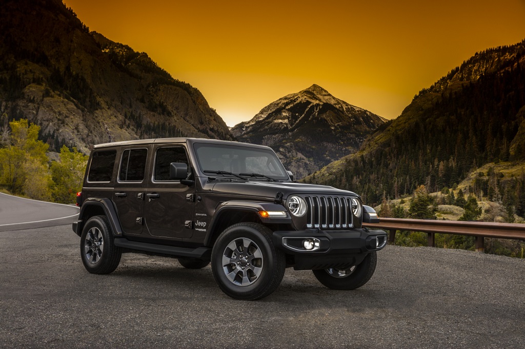 Yeni Jeep Wrangler örtülerini kaldırdı