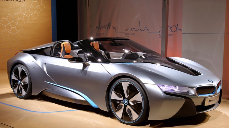 BMW i8 Roadster'ın görüntüleri yayınlandı