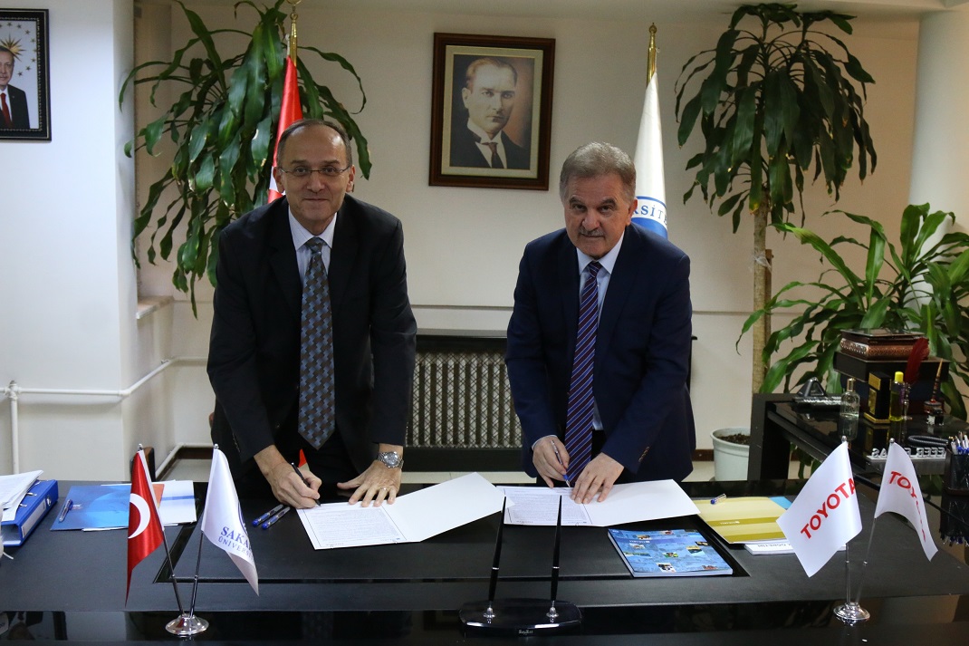 Toyota otomotiv sanayi Türkiye ve Sakarya Üniversitesi 5 yıl daha birlikte