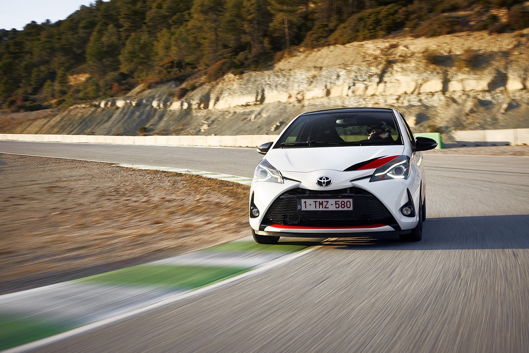 Toyota yüksek performans otomobili YARIS GRMN'yi tanıttı