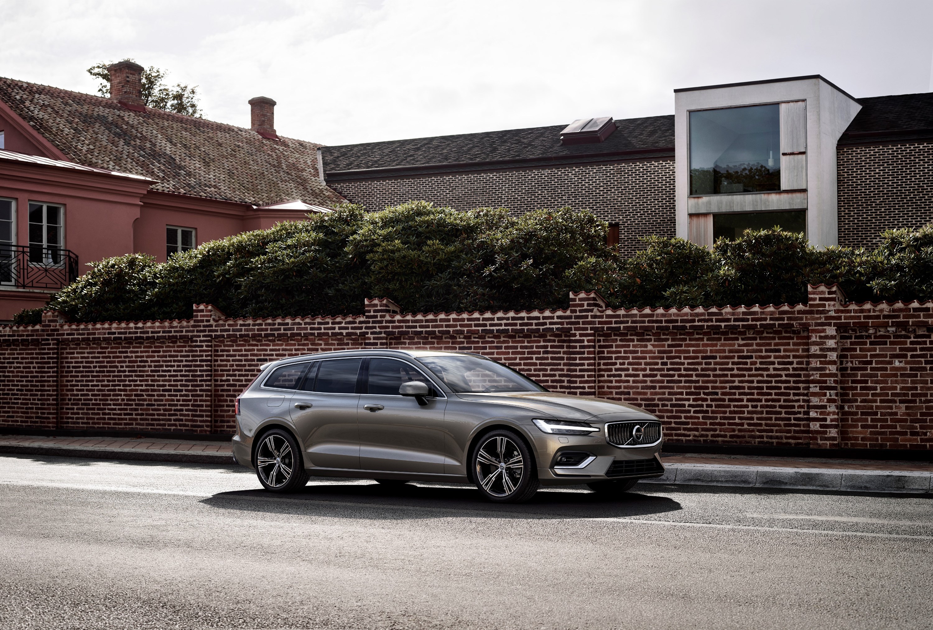 Volvo Cars yeni V60’ı sundu!