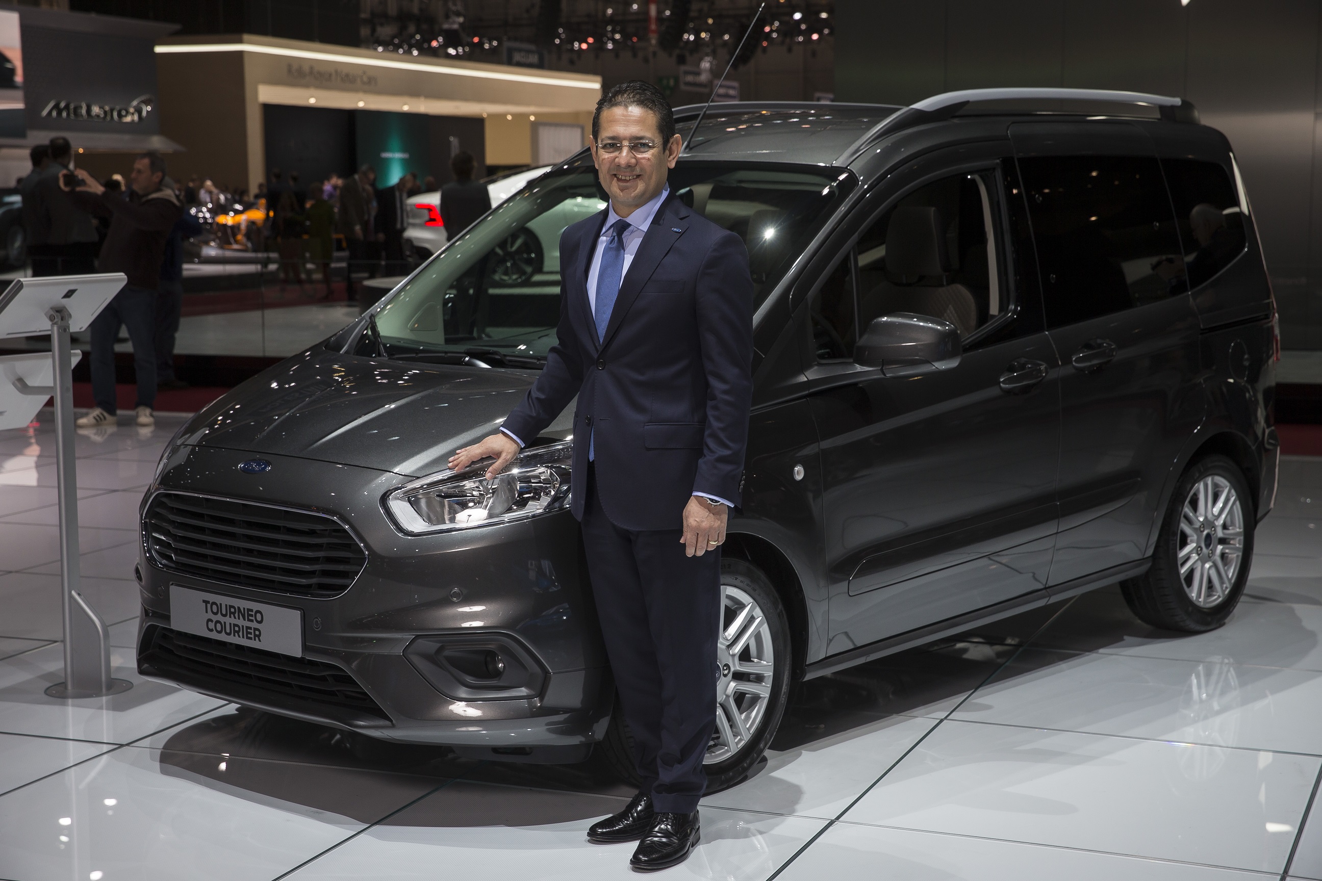 Ford Otosan ticari araçlarıyla Cenevre Fuarı’nda