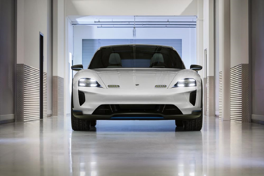Karşınızda Porsche Mission E Cross Turismo