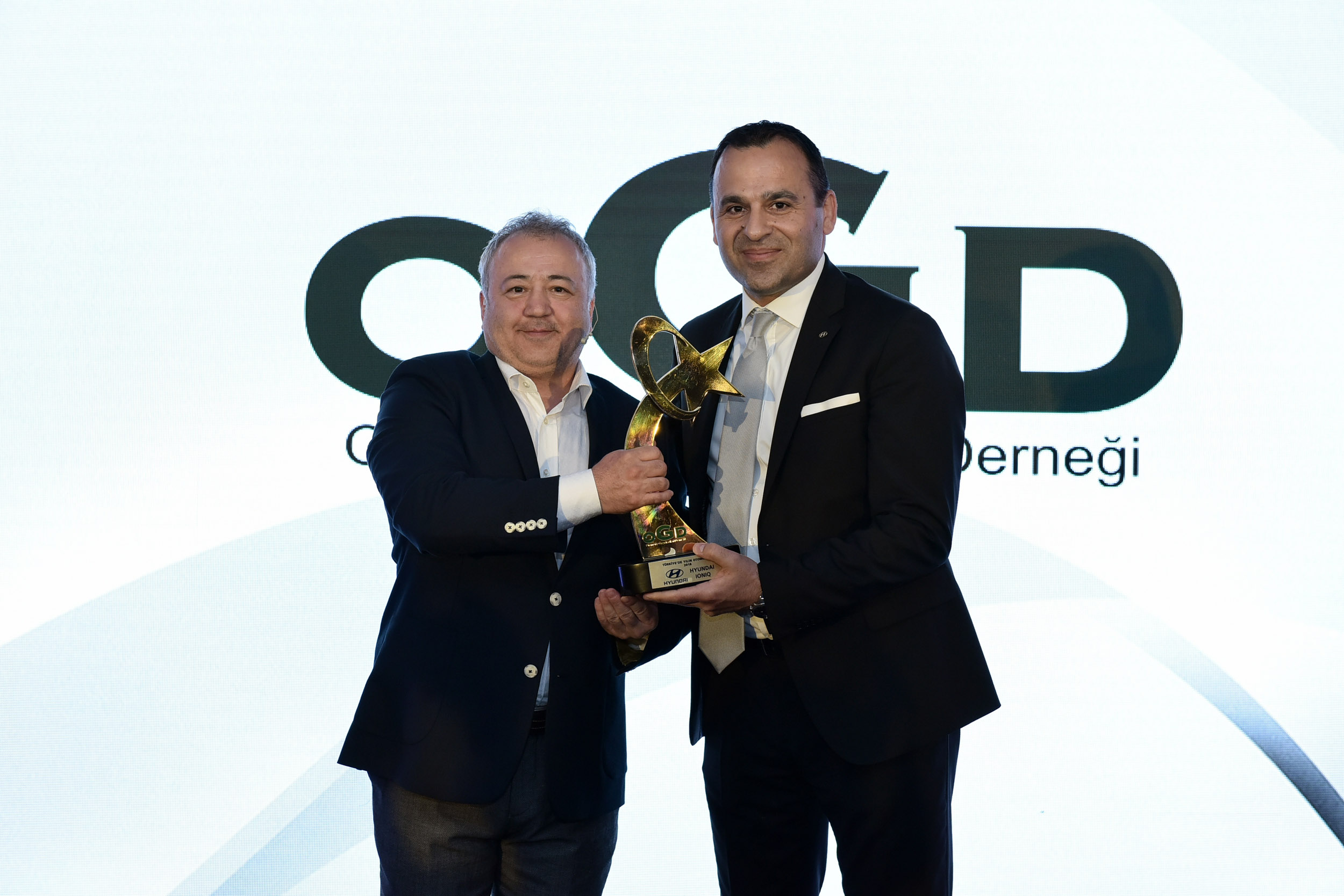 Hangi gazeteci hangi markaya kaç oy verdi?