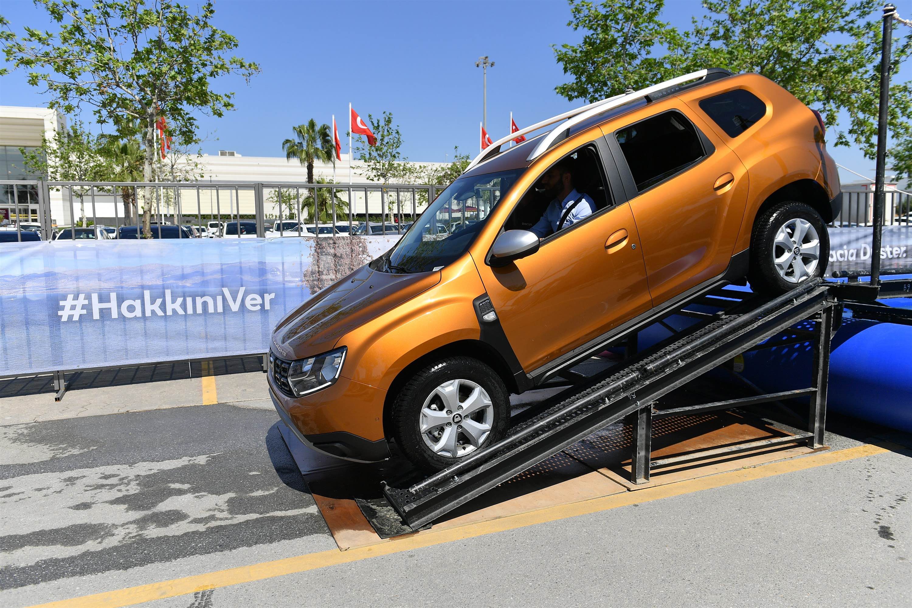 Yeni Duster Roadshow Türkiye’yi dolaşıyor