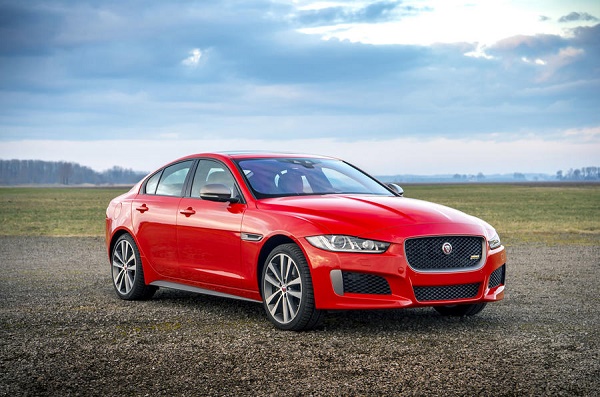 Jaguar, özel modeli XE 300 Sport'u tanıttı
