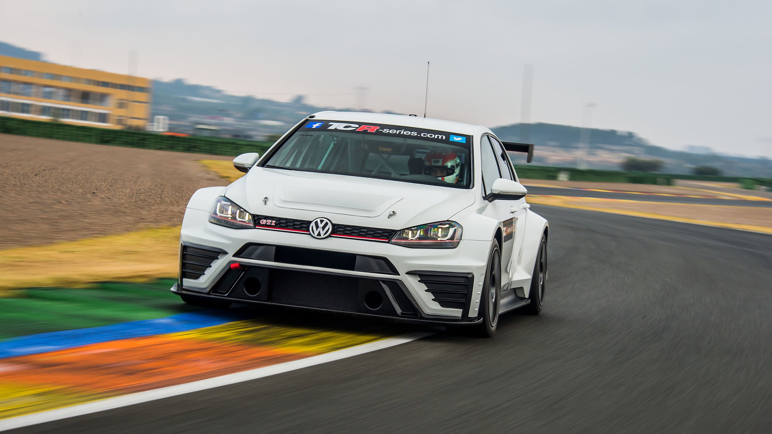 Volkswagen Golf TCR ortaya çıktı