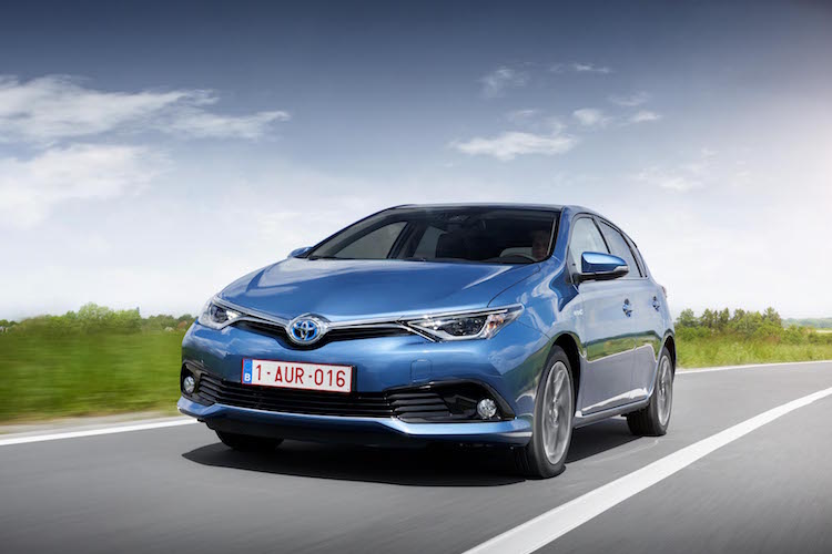 Toyota Auris Hybrid Avrupa'da rekora koşuyor