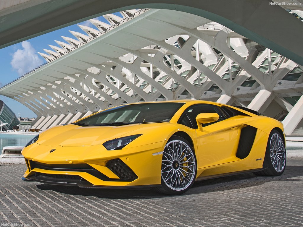 Lamborghini Aventador S güncellendi