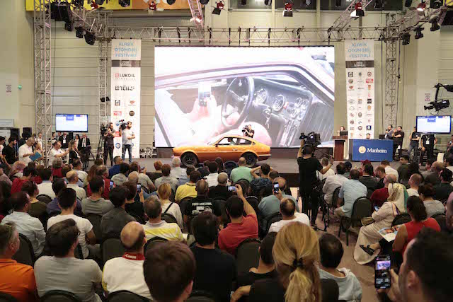 Klasik Otomobil Show’unda müzayede heyecanı