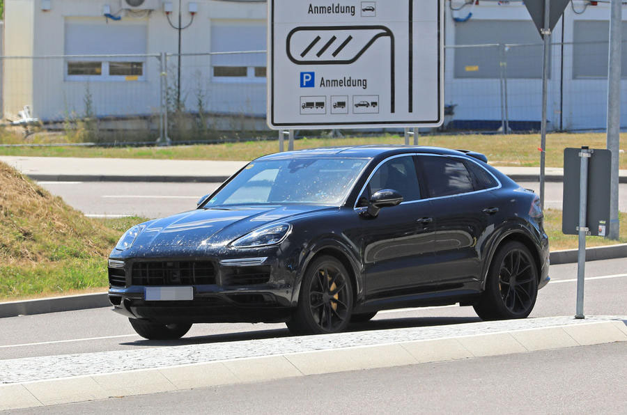Porsche Cayenne Coupe hafif kamuflajlı yakalandı