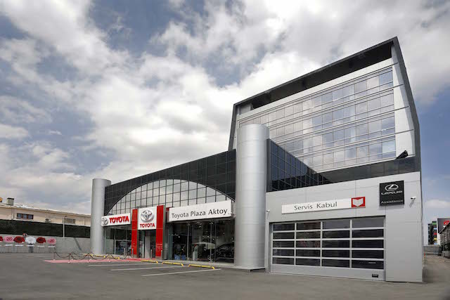 Toyota'nın çevre dostu yeni plazası açıldı