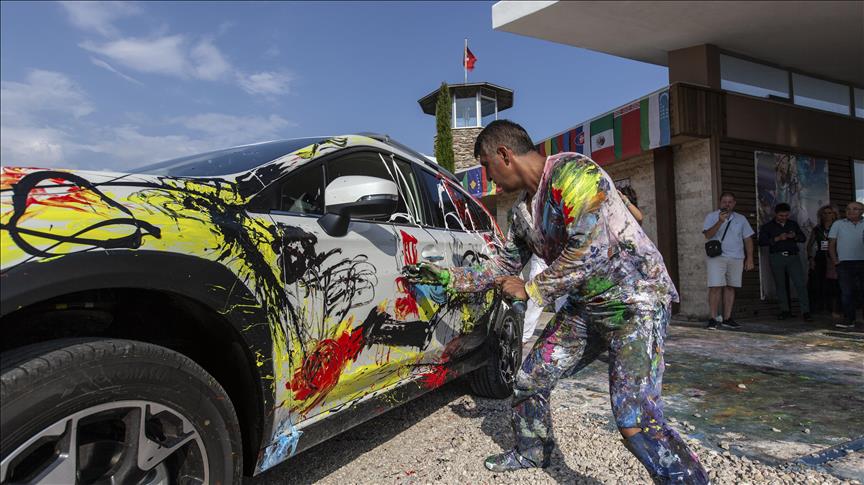 Subaru XV sanat eserine dönüştü