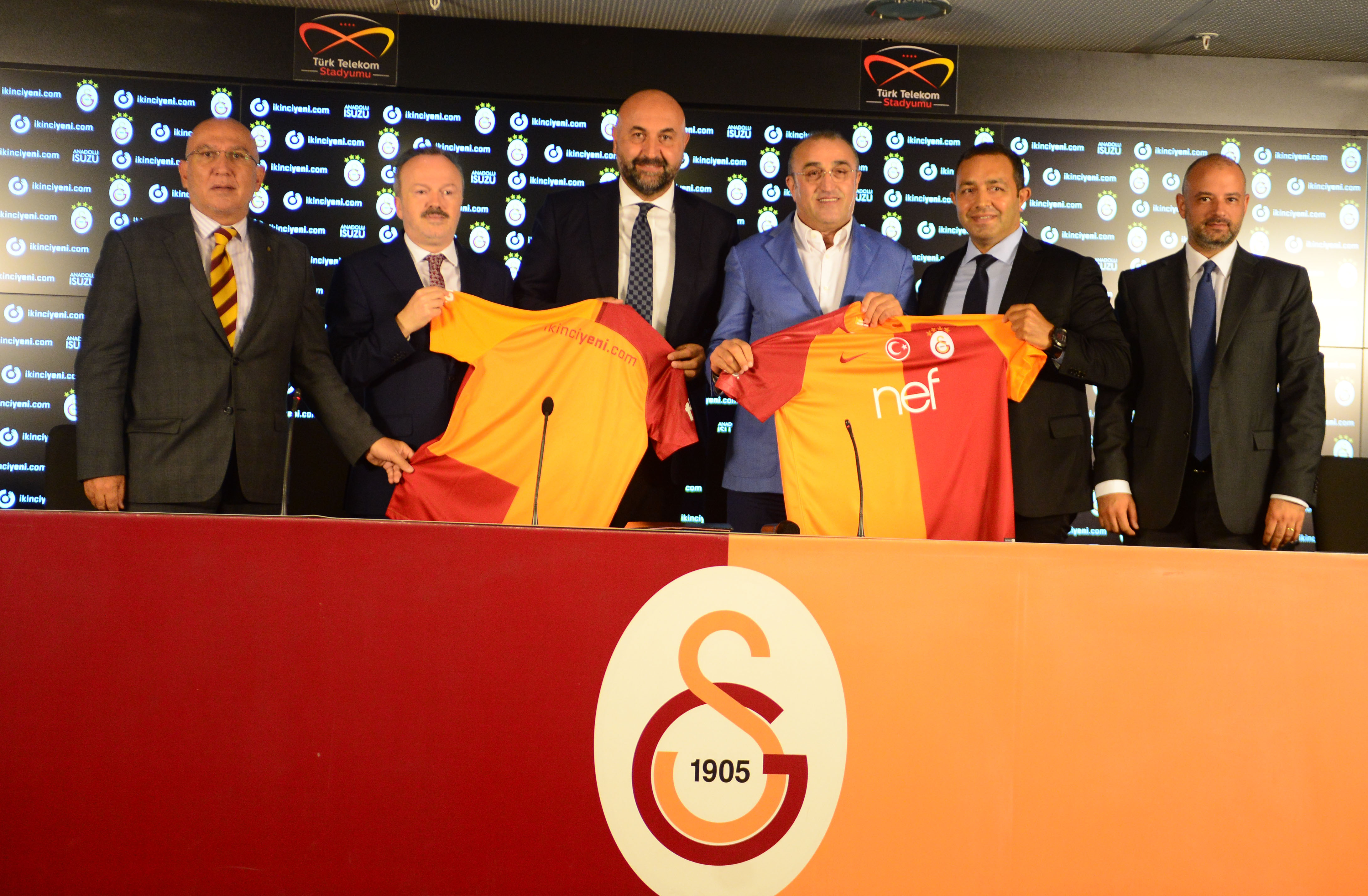 Galatasaray’ın forma sırt sponsoru İkinciyeni.com oldu