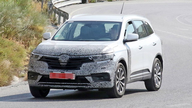 Renault Koleos'ta makyaj hazırlığı