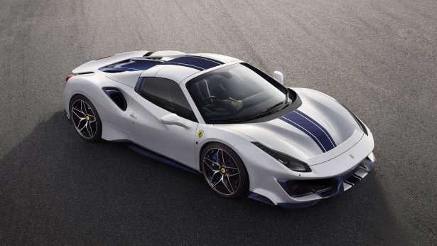 En hızlı Ferrari 488 üstünü açtı