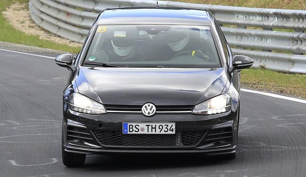 Volkswagen, yeni Golf için test sürüşlerine başladı