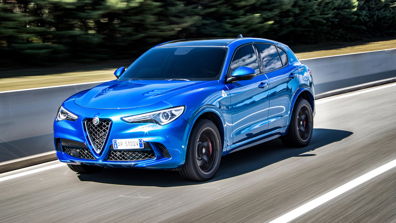 Yılın en güçlü SUV’u Stelvio Quadrifoglio!