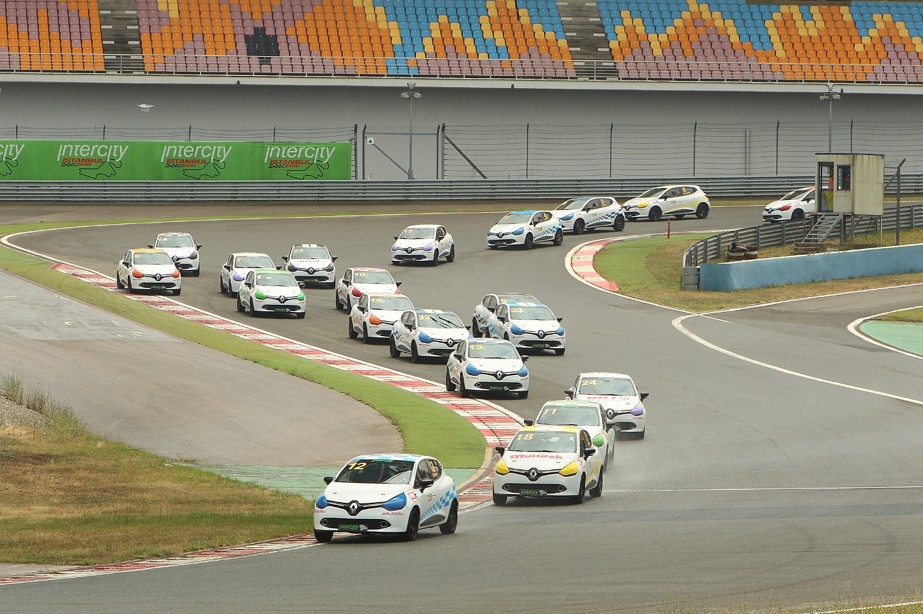 “V Weekend Motoring Başlıyor”