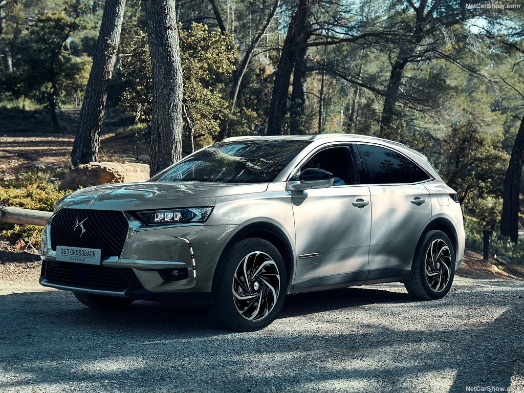 DS 7 Crossback’e şarj edilebilir hibrit seçeneği