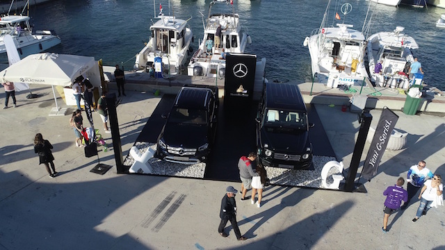 Mercedes X-Class ve G-Serisi Alaçatı'da boy gösterdi