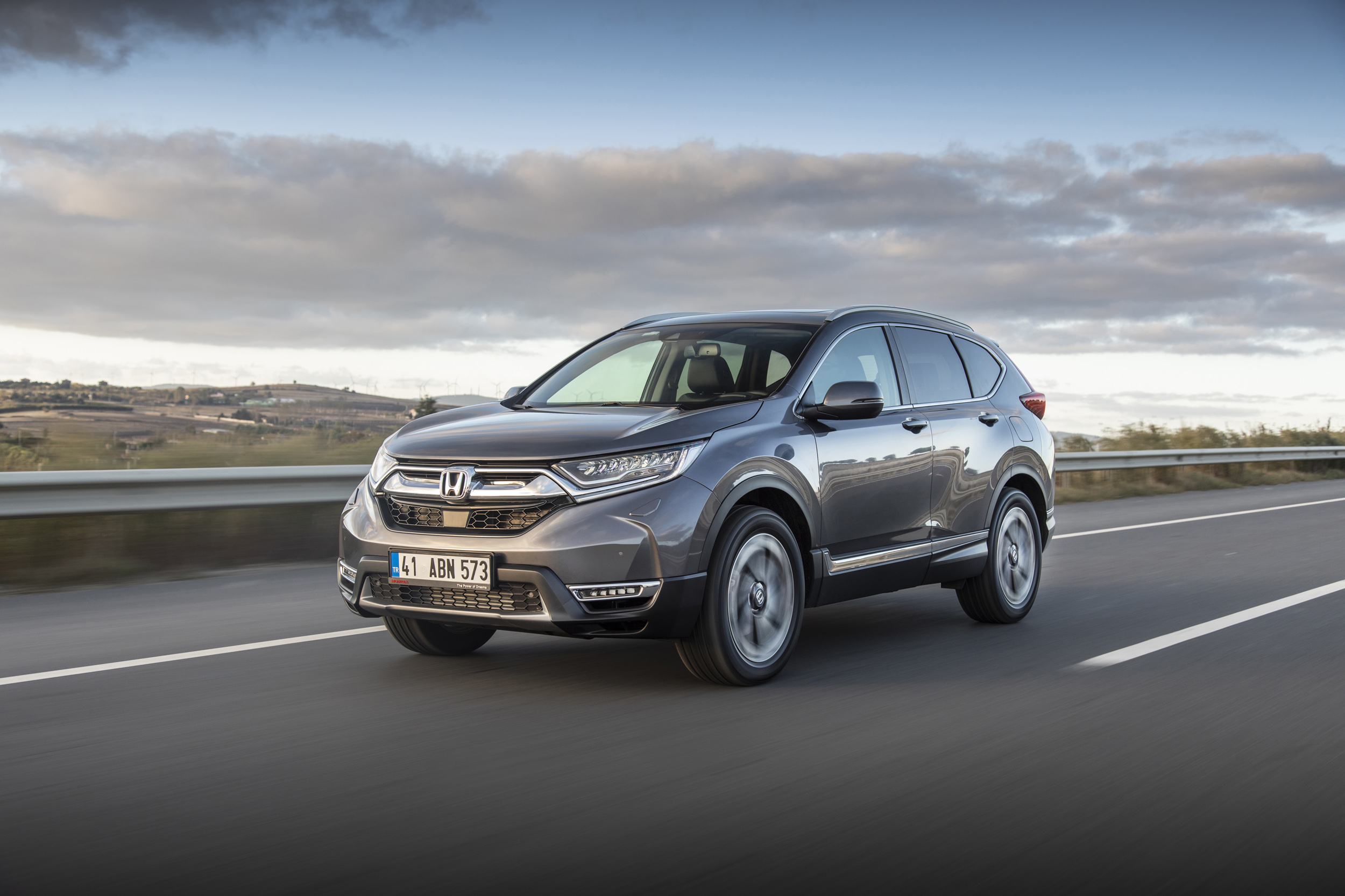 Honda CR-V Türkiye’de! İşte satış fiyatları...