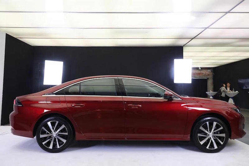 Peugeot 508l Çin'de tanıtıldı