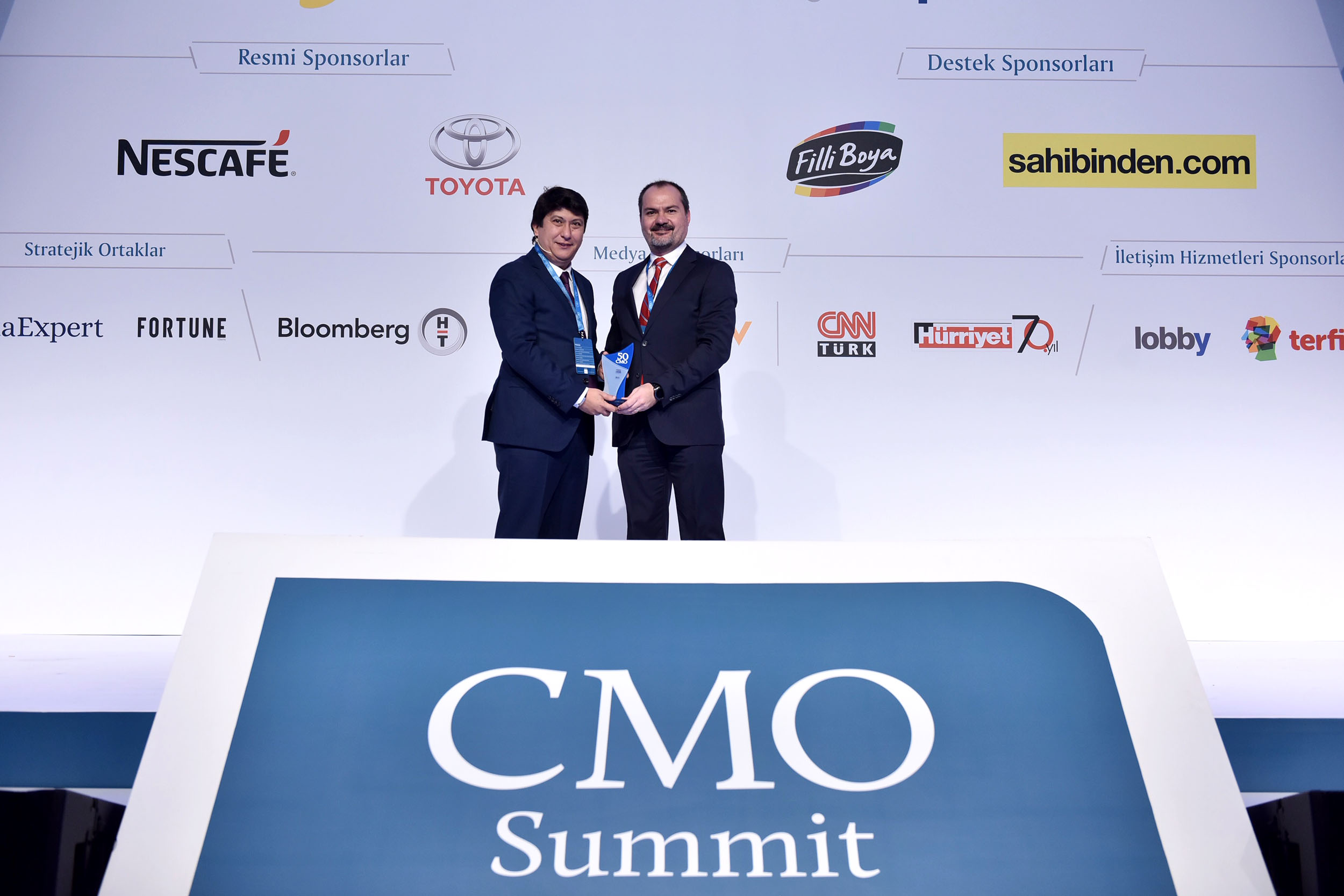 TOYOTA TÜRKİYE PAZARLAMA DİREKTÖRÜ BARIŞ ERDİM EN ETKİN 50 CMO ARASINDA