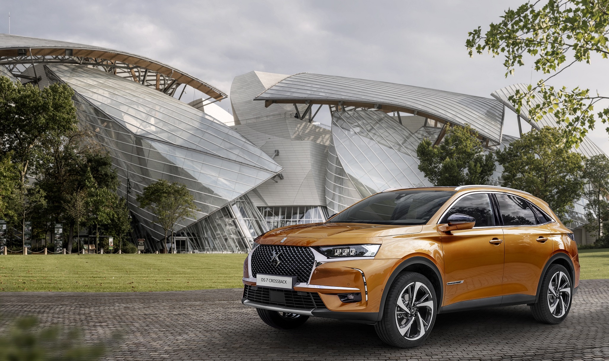 DS 7 Crossback'e Koluman dopingi