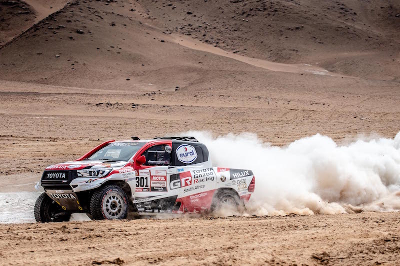 Toyota Dakar Rallisi'nde liderliğe yükseldi
